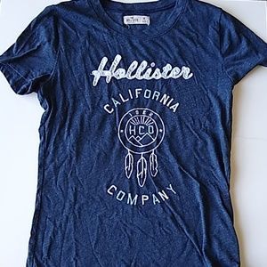 Hollister t-shirt.